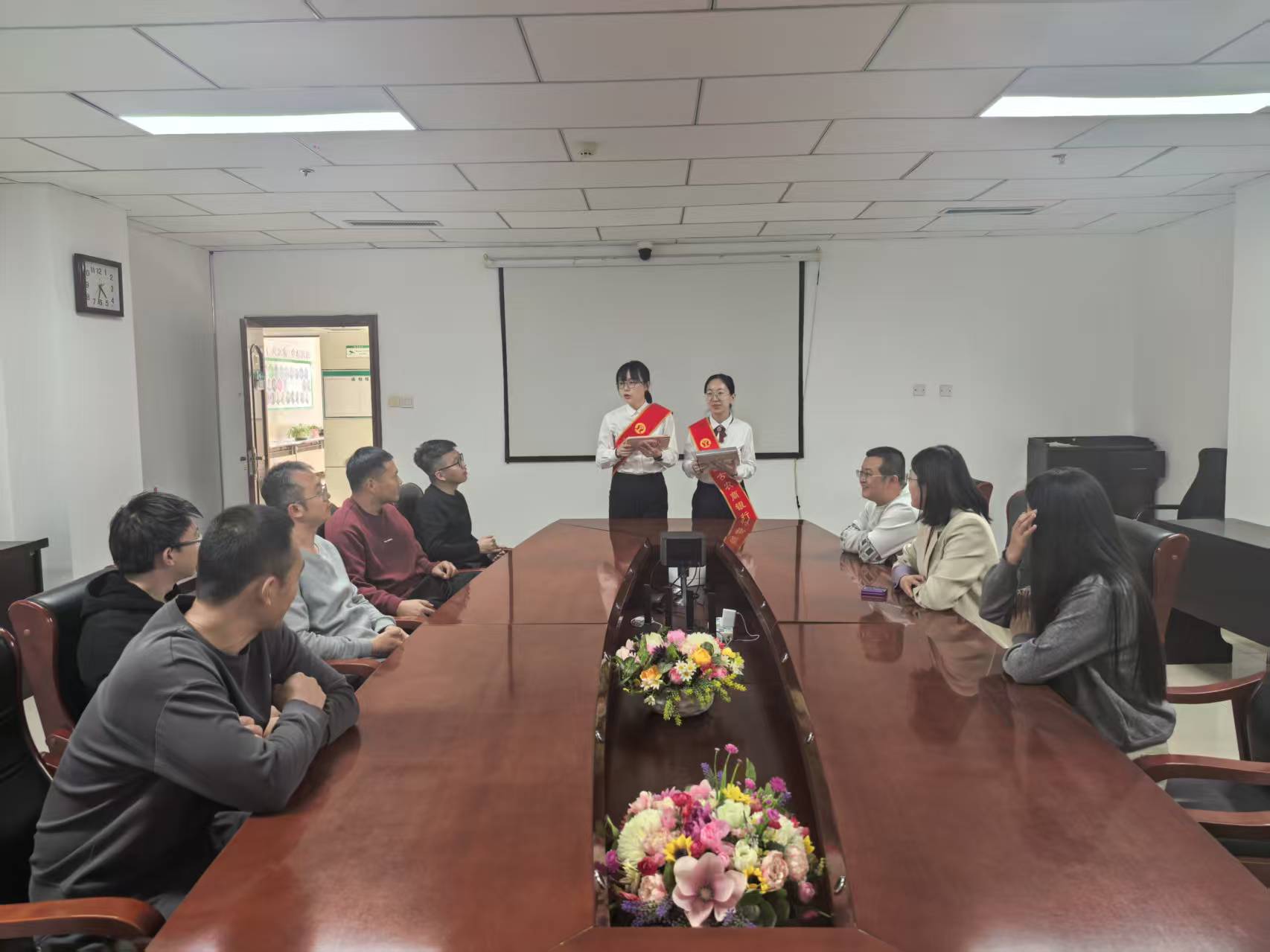 1761700645626112.jpg 1761700645626112.jpg